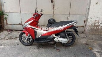 cần bán xe máy đang sử dụng. Biển số tphcm