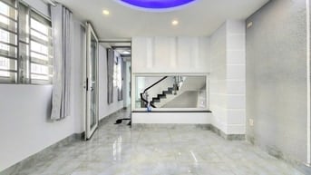 Nhà mặt tien Q6, 5 tầng BTCT, DTSD 260m2. Giá 10 tỏi xíu