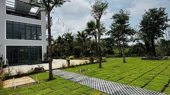 MẶT BẰNG SÂN VƯỜNG RỘNG , ĐẸP , VỪA XÂY MỚI 