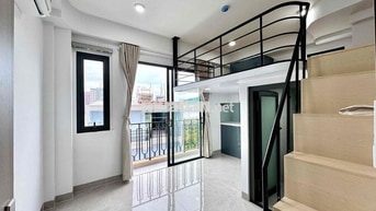 GIẢM 200k - DUPLEX BAN CÔNG ĐI BỘ TỚI VLU - HẦM XE THANG MÁY