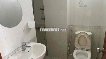 Phòng trọ có cửa sổ ban công , lầu 1 thoáng mát