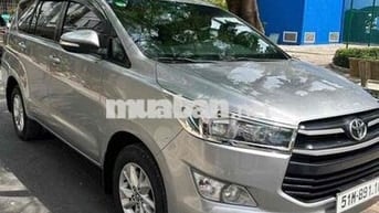 Toyota Innova 7 chỗ Số sàn Bạc