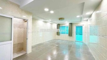 PHÒNG TRỌ GIÁ RẺ TẦNG TRỆT gần BX Q8 sẵn máy lạnh,bếp - Đường số 10