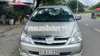 Toyota Innova 2006 màu bạc
