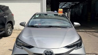 TOYOTA Vios 1.5E MT đời 2023, màu bạc mới mẻ, sang trọng 