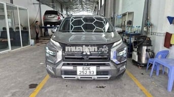 Mitsubishi Xpander Cross 2023 75000 km Xám