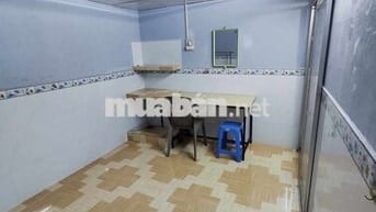 1 phòng trọ hẻm 216, đường 3-2, cách DH Cần Thơ 5 phút, ko có gác