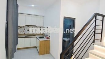 Nhỏ xinh đủ công năng - mặt tiền 8m thông , xe hơi đỗ thoải mái