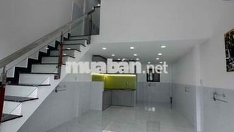 Nhà Bán.  Bình Hưng . DT 4x8 lửng 2 P 2 wc . Gần bến xe Q8