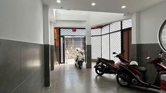 CHDV 5 tầng, Q6, 2MT, Thang máy, Khoán 66tr. Giảm 2.5ty