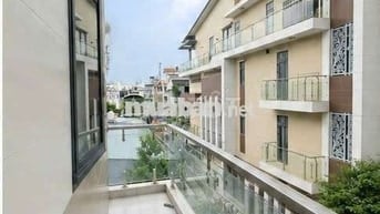 Khai trương tòa 8 căn hộ ,ban công cửa sổ rộng