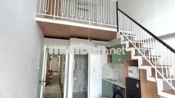 Cho Thuê Căn Duplex Cao 2m Ban Công / Cửa Sổ Trời Gần Đh Văn Lang Cs3
