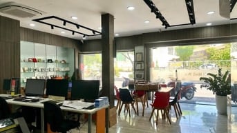Cho thuê nguyên căn mặt tiền Hồ Văn Huê, P. Đức Nhuận, TPHCM