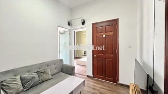 Cho thuê Căn hộ 2 Phòng Ngủ - Ban Công - 60m2 - gần Bờ kè - Quận 3 