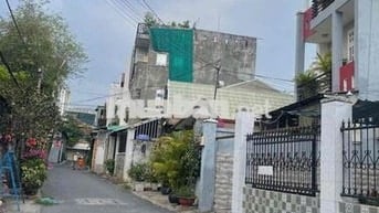 Bán đất (có sẵn nhà cấp 4), hẻm nhựa ô tô, đường Phú Châu, Thủ Đức