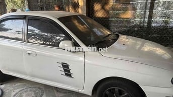 KIA SPECTRA Trắng Sàn Việt Nam