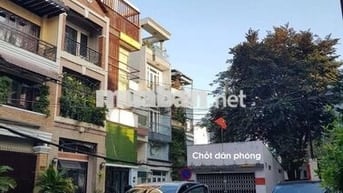 CHO THUÊ NHÀ NGUYÊN CĂN 5 LẦU GẦN HÀNG XANH - CÓ THỂ LÀM CHDV 35TR 