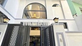 Cho thuê nguyên căn siêu phẩm nhà phố Mới, đường Nguyên Hồng P1 GV 