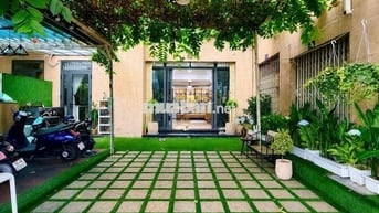BÁN SHOPHOUSE KHÔNG GIAN ĐÀ LẠT THU NHỎ | SÂN VƯỜN GẦN 100M²