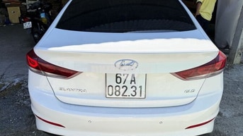 Hyundai Elantra 2018 Số sàn Trắng.