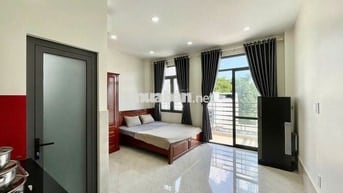 Căn hộ ban công Full nội thất đối diện Nhà hát Hòa Bình, Vạn Hạnh Mall