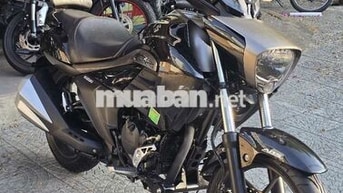 Suzuki Intruder 4000km màu Đen