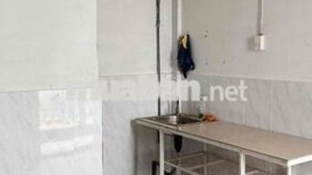 phòng cho thuê wc riêng, cổng riêng an ninh. Gần cầu tham lương