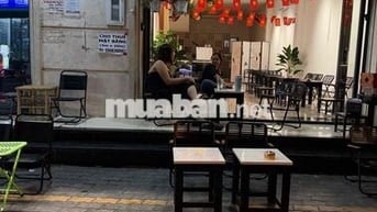 Cho thuê bán trước quán cà phê. Bán đồ ăn sáng 5-11h trưa ( 2.5 triệu)