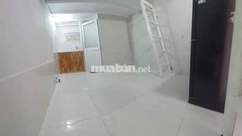 Phòng có gác 18m2 hẻm Quang Trung- Sẵn máy lạnh- nuôi pet-2tr5