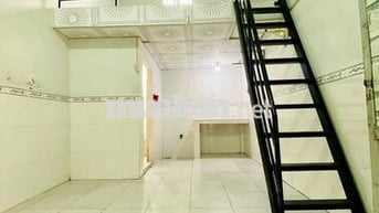 NHÀ TRỌ SINH VIÊN CẦN THƠ. CHỈ CÒN 1 PHÒNG 20m2, GÁC KIÊNG CỐ