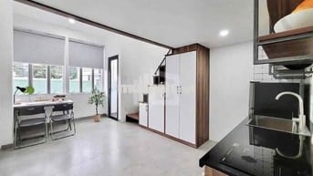 CHO THUÊ CĂN HỘ DUPLEX CỬA SỔ THOÁNG NGAY QUẬN 10 - GẦN CẦU VƯỢT 3/2