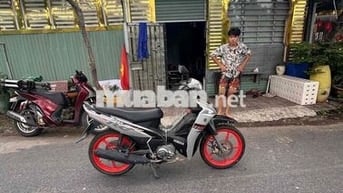 Yamaha Sirius FI 2024 Bạc Đen Đỏ
