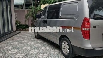 Hyundai Starex 2017 Bạc 6 chỗ