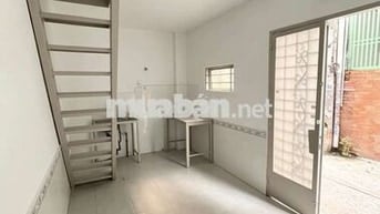 Cho thuê nhà 2pn2wc Nguyễn Hữu Cảnh gần q1