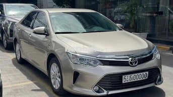 Toyota Camry 2.0E 2015 Số tự động Nâu vàng