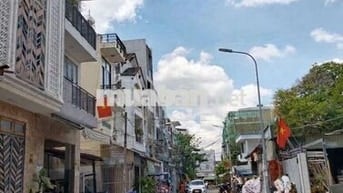 Chỉ 9.tỷ 83m2 4.5x19 Chu văn an hẻm xe hơi 1 trục