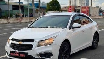 Chevrolet Cruze 2017 Sedan Trắng