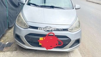 Hyundai Grand i10 Số sàn Bạc 5 chỗ