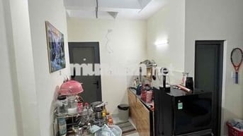 Pass phòng ban công lầu 2 Full nội thất