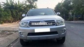 Toyota Fortuner V 2009 số tự động máy xăng 2 cầu