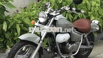 Honda Magna 50cc Xám bạc.