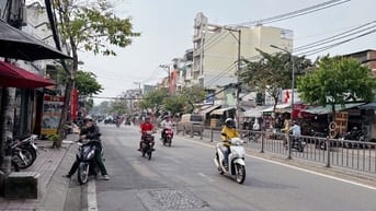 Mặt tiền kinh doanh đỉnh-đường Bà Hom-Nhà 3 tầng ngay chợ Phú Lâm Q6.