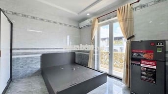 CHO THUÊ CĂN HỘ FULL NỘI THẤT - BAN CÔNG - MỚI XÂY - THANG MÁY
