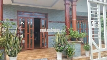 Nhà vườn nguyên căn, tổng diện tích 400m2, diện tích nhà 150m2