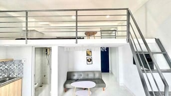 Cho thuê ngay duplex siêu rộng 35m2 có ban công thoáng gần Hutech, FTU