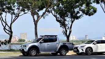 Chính chủ bán Mitsubishi Triton GLS 2009 Bạc 2 cầu
