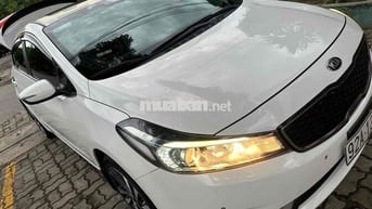 Kia Cerato 1.6 AT bản full