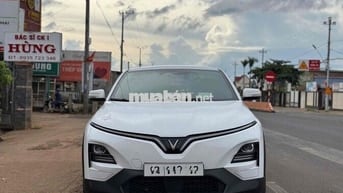 Vinfast VF 6 Eco 2025 Trắng 13000 km