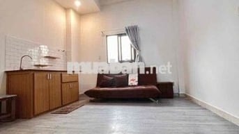 1 PHÒNG NGỦ FULL NT CỬA SỔ TRỜI NGAY NGUYỄN KIỆM
