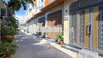 CÒN 1 CĂN *** NHÀ ĐẸP MỚI XÂY GIAD CỰC TỐT,GẦN BỜ KÈ THOÁNG MÁT